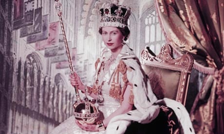 The queen', aging femininity and the recuperation of the monarchy