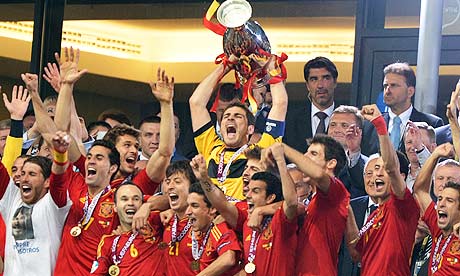 Spanish players celebrate 