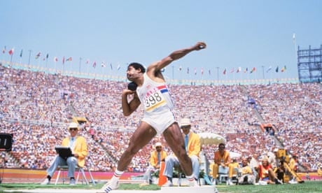 Daley Thompson putting the shot during the decathlon at the 1984 Los Angeles Games