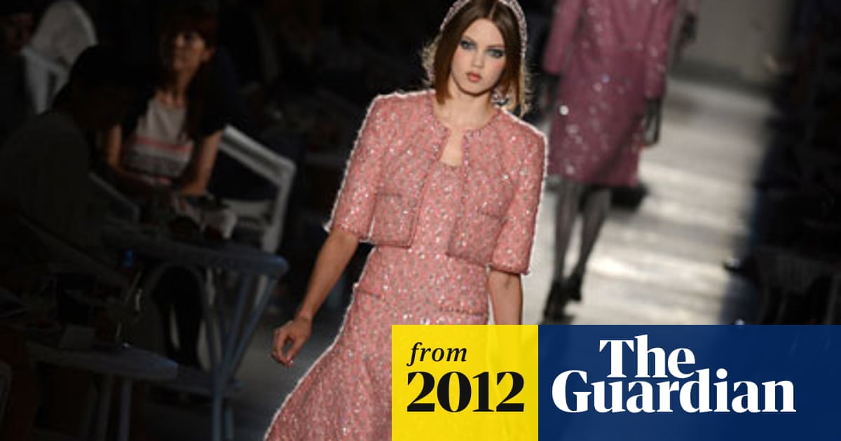 Mordrin I forhold flare Paris fashion week: Chanel couture goes vintage | Chanel | The Guardian