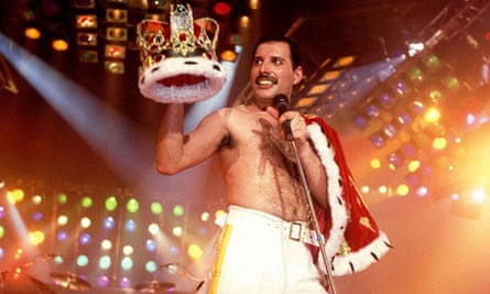 Freddie Mercury performing with Queen in 1985