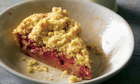 Hugh Fearnley-Whittingstall's discovery apple and raspberry crumble tart