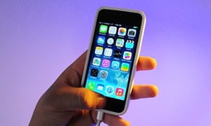 Apple's Siri attempts to 'rickroll' the world with Rick Astley