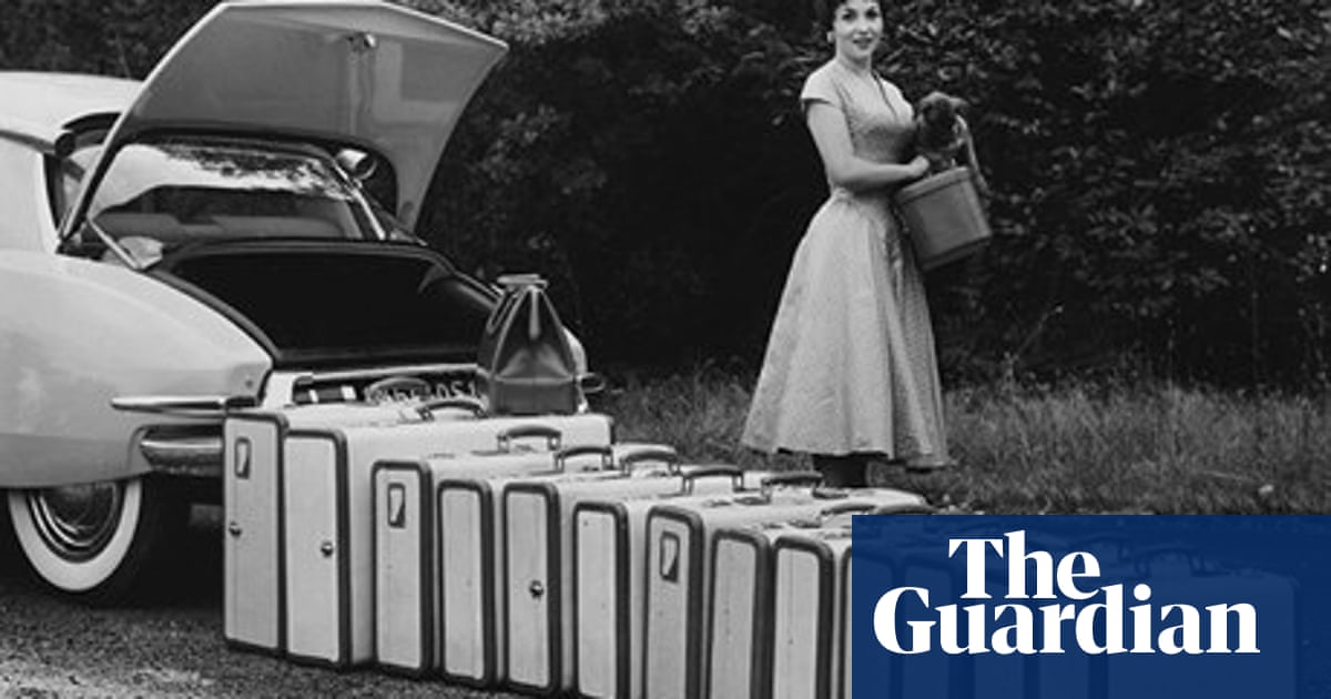 Why Are Bags Always Empty In Films Life And Style The