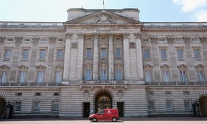Queen staff 'not told royal phone books seized at NoW ...