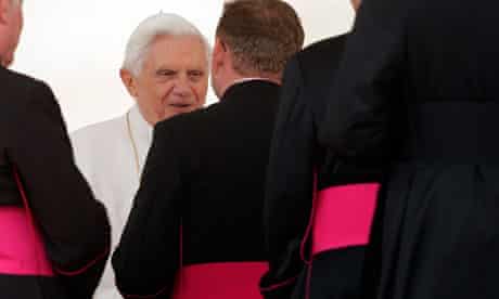 Pope Benedict XVI Holds Weekly Audience