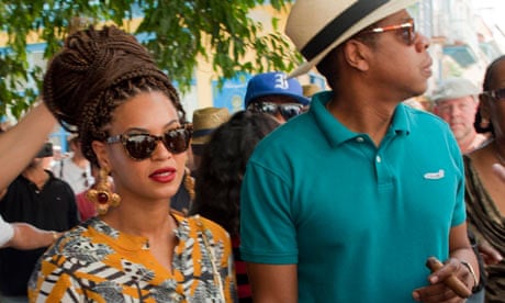 Beyoncé and Jay-Z walking in Havana