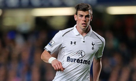 Gareth Bale of Tottenham Hotspur in 2013.  Jogadores de futebol, Sobre  futebol, Melhores jogadores de futebol