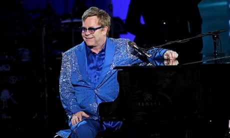 Elton John will perform in Russia