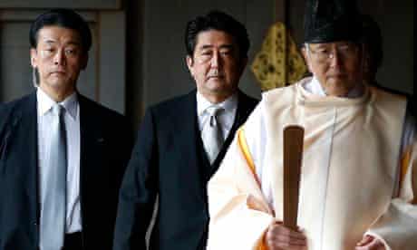Shinzo Abe visits Yasukuni shrine