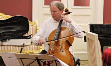 Alexander Ivashkin playing the cello