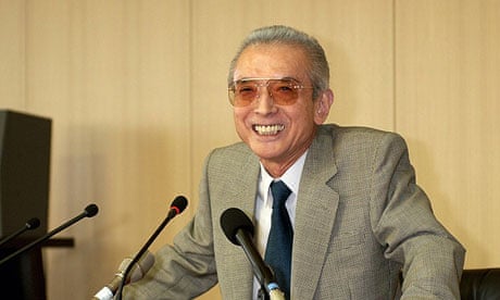 Hiroshi Yamauchi in 2002 as he announced that he was stepping down as president of Nintendo
