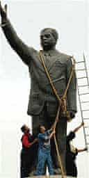 statue of Saddam Hussein 9 Apr 03