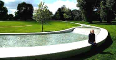 Landscape architect Kathryn Gustafson with the Diana memorial fountain