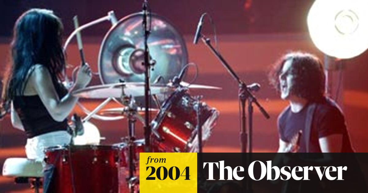 does jack white smoke cigarettes Photos: The Stripes on Tour in 2001 Jack White Is the Coolest,