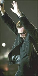 Bono performs with U2 at Madison Square Gardens, May '05
