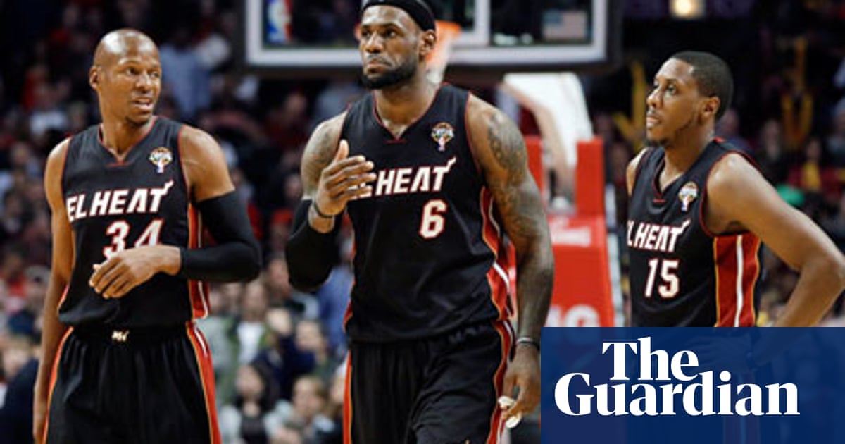 Miami's bid for history falls short as Chicago ends 27game winning