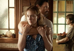 Kate Winslet and Josh Brolin in Labor Day