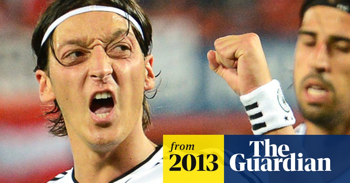 Mesut Ozil Signs For Arsenal In A 42 5m Transfer Deal From Real Madrid Arsenal The Guardian