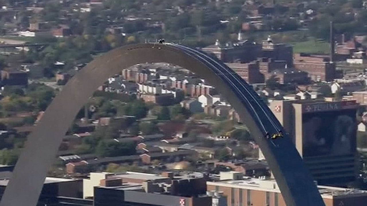 St. Louis Arch Riding Gateway Arch Windows