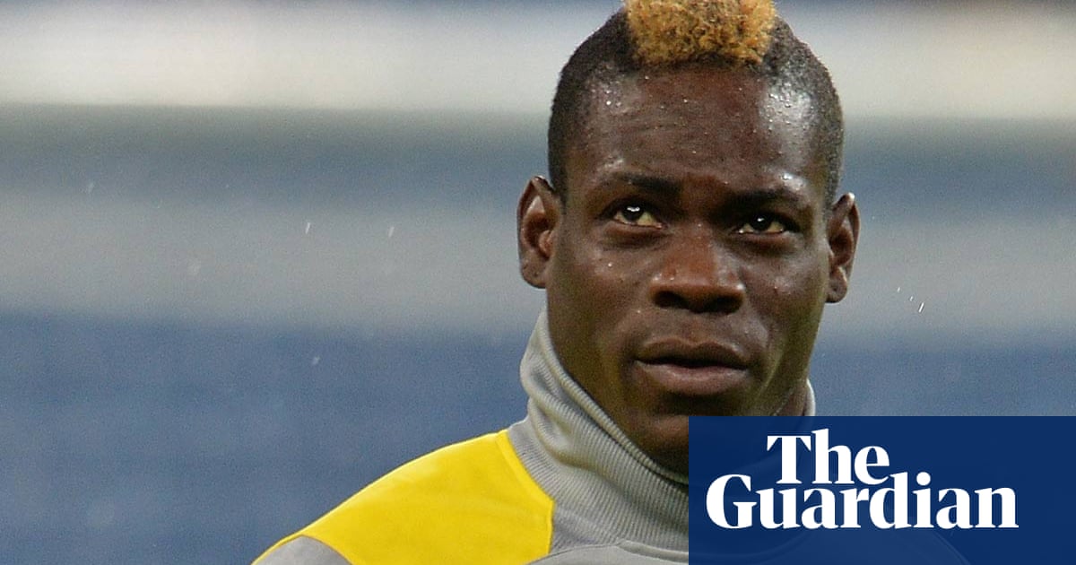 Eris Standard Troll Football Standard Liverpool With Balotelli
