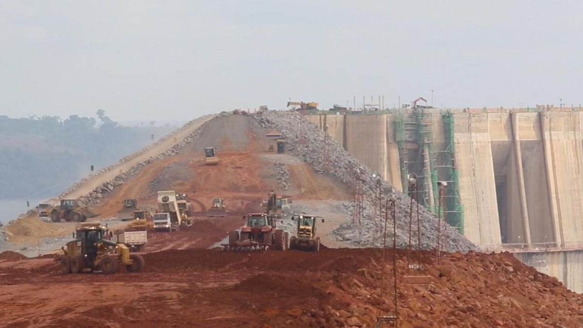Juruna people lose 30-year fight to stop Brazil's Belo Monte dam - video