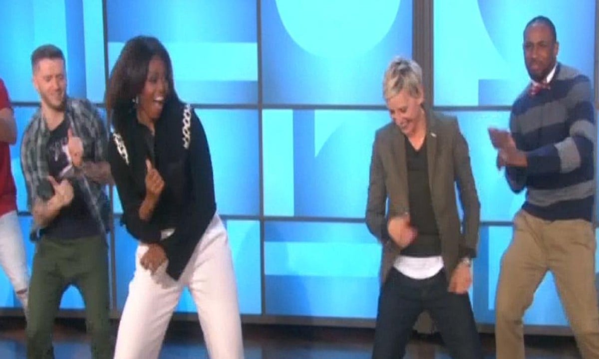 Michelle Obama hits the dancefloor with Ellen DeGeneres – video Michelle Obama hits the dancefloor with Ellen DeGeneres – video