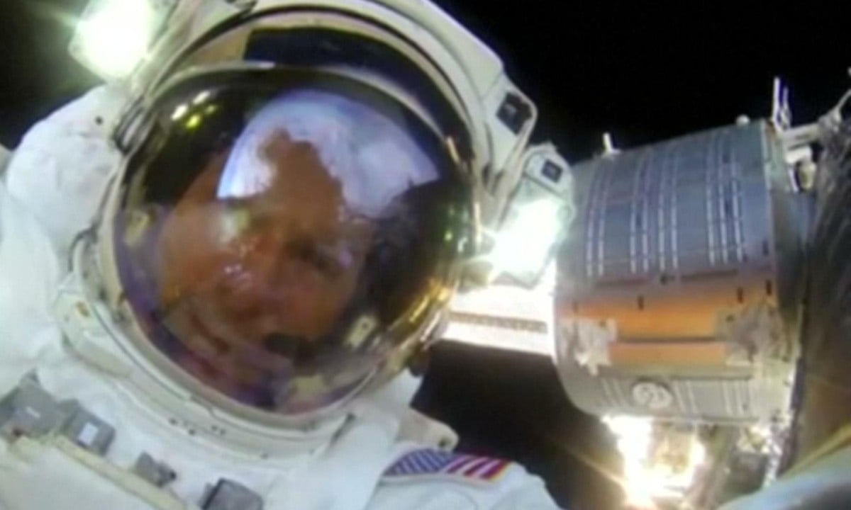 Spacewalk Gopro Nasa astronaut films spacewalk with GoPro - video | Science | The Guardian