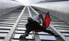 140x84 trailpic for French Spiderman scales Pariss tallest building - video150429 - APRIL AGENCY SPORT