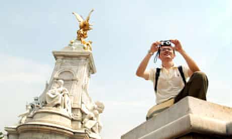 chinese tourist in london