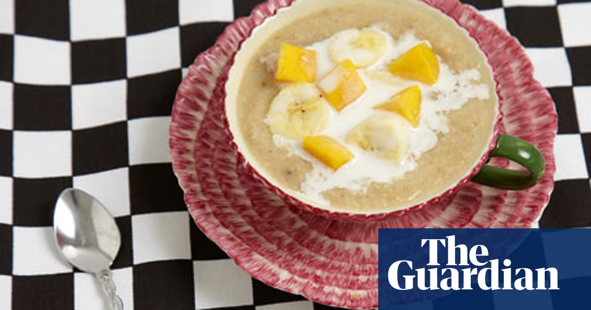 Irish oat porridge with banana, mango and coconut milk recipe