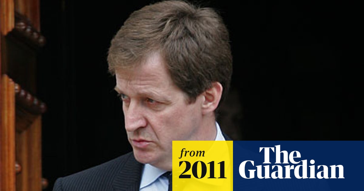 Phone Hacking Scandal Jonathan Rees Obtained Information Using Dark Arts Media The Guardian