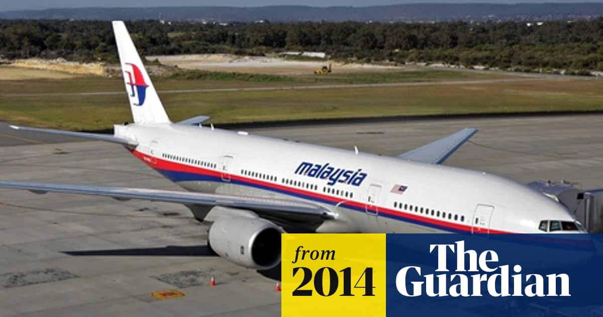 Malaysia Airlines Loses Contact With Plane Carrying 239 People Malaysia Airlines Flight Mh370 The Guardian