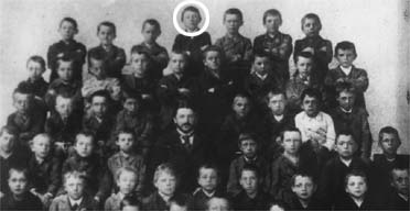 Adolf Hitler (circled) with his fellow pupils at school in Lambach, Austria