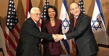 Palestinian leader Mahmoud Abbas, US secretary of state Condoleezza Rice and Israeli prime minister Ehud Olmert in Jerusalem