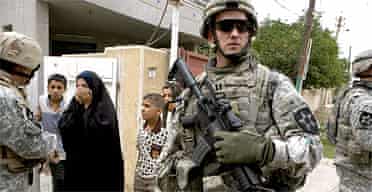 US soldiers visit an Iraqi army base in Amiriya, a Sunni neighbourhood in west Baghdad