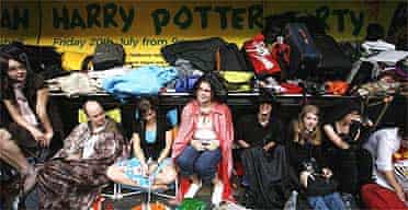 Queue for the new Harry Potter book