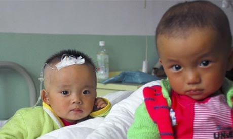 Two Chinese babies in hospital