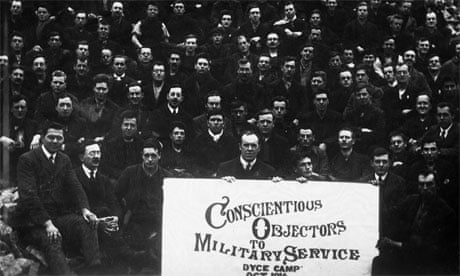 A crowd of conscientious objectors to military service during the first world war at a special prison camp