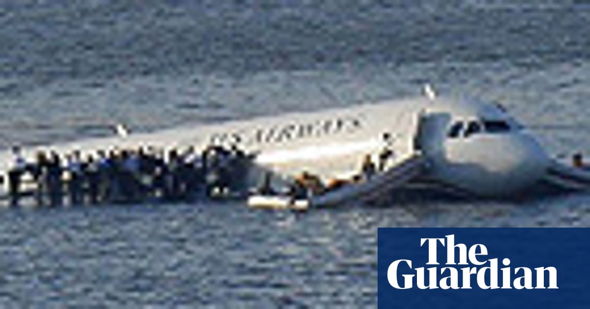 Recordings Of Air Traffic Communications With The Pilot Of Us Airways Flight 1549 Us News The Guardian