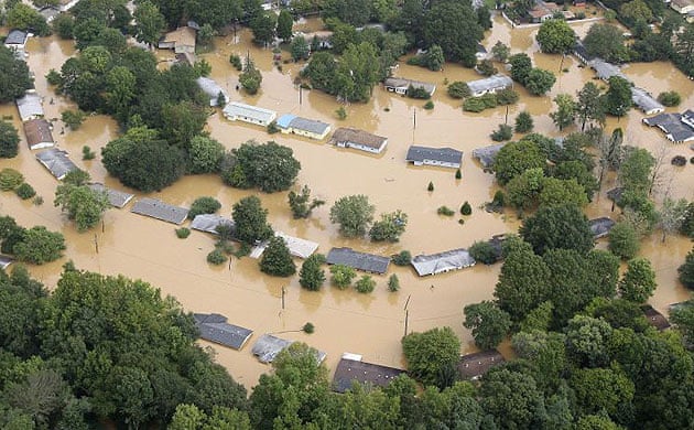 Six Flags theme park under water as flooding hammers Atlanta