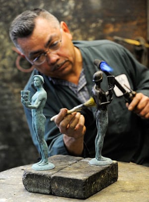 Gallery Screen Actors Guild: Pouring Of The Actor Statuette