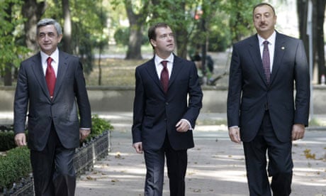 Serzh Sargsyan, Dmitry Medvedev and Ilham Aliyev at the CIS summit in Chisinau, Oct 9, 2009