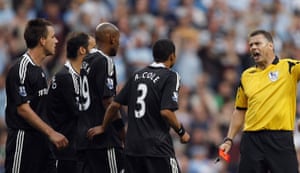 Referees: Chelsea players appeal to the referee