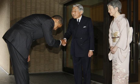 Barack Obama bows to Emperor Akihito