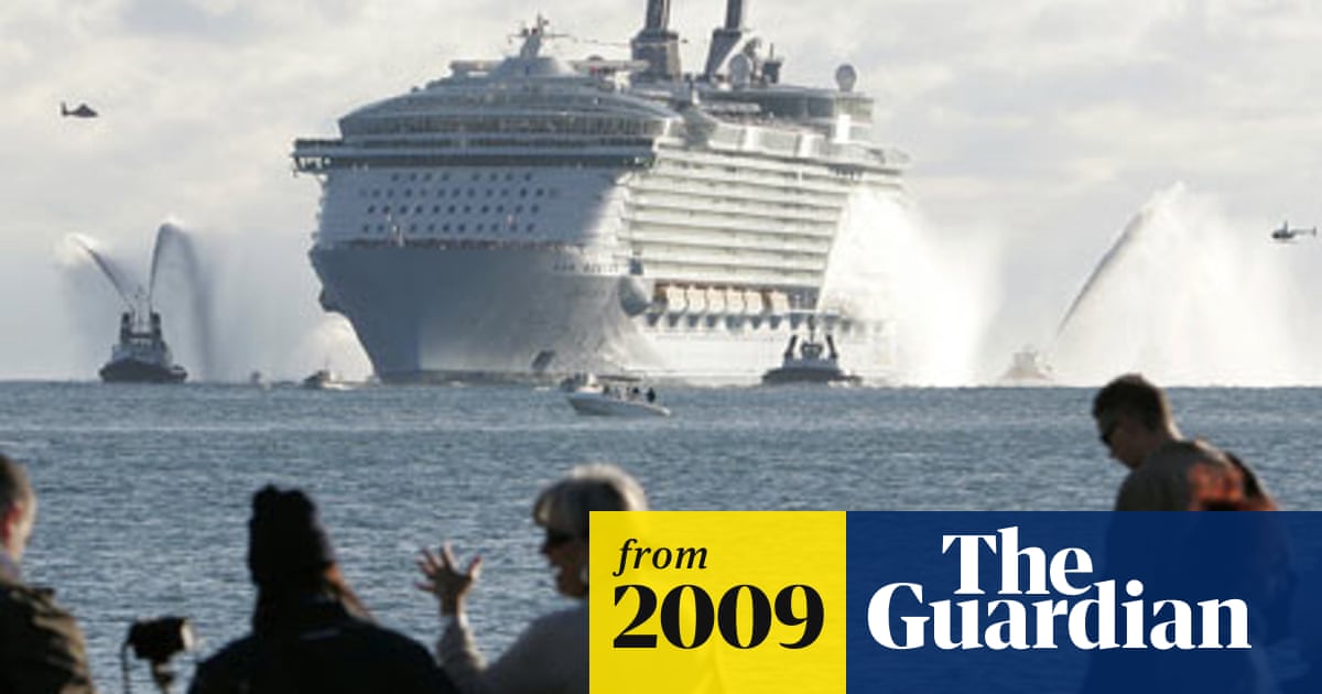 Titanic Times Five Oasis Of The Seas Aims To Leave Cruise Rivals In Huge Wake Cruises The Guardian