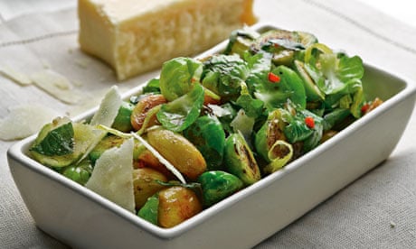 Sprouts with garlic and lemon