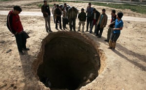 Gallery Tunnels under Gaza: Gazza tunnel Palestinians inspect and reconstruct Egypt-Gaza tunnels