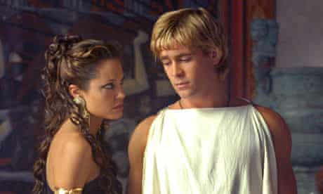 Angelina Jolie and Colin Farrell in scene from Alexander