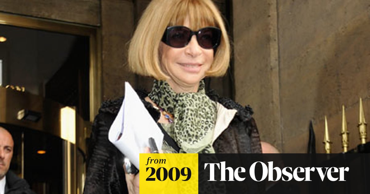 Anna Wintour attack with pie